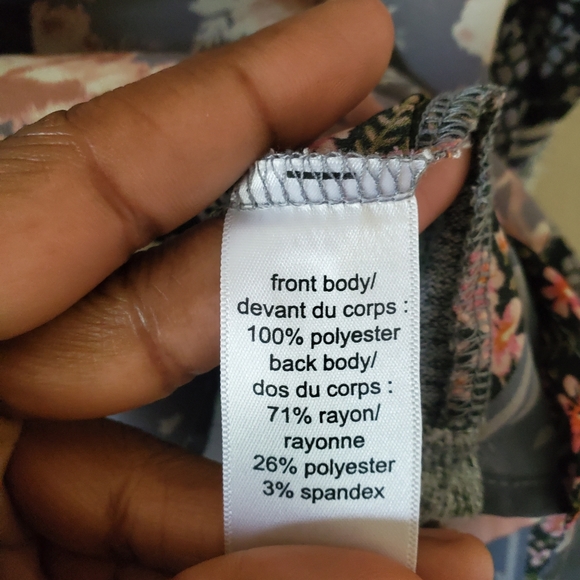 Maurices Gray V-Neck Graphic Print Back Short Sleeve Pullover Blouse Siz… - Picture 7 of 8